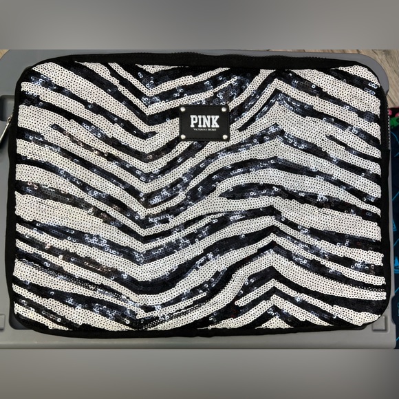 VS PINK Bling Campus Laptop Sleeve - Picture 1 of 8